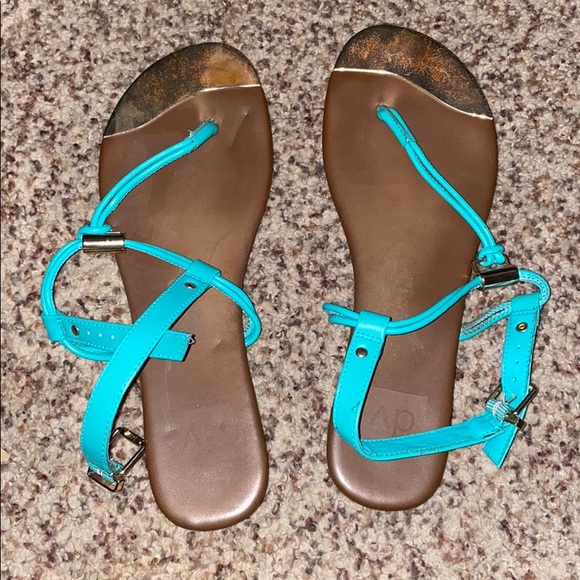 Sandals - Picture 2 of 3